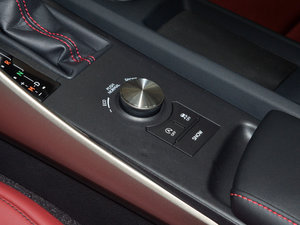 2017300 F SPORT п؅^