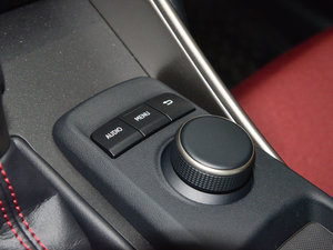 2017300 F SPORT п؅^