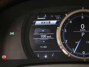 2017300 F SPORT п؅^