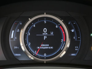 2017300 F SPORT п؅^