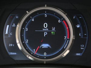 2017300 F SPORT п؅^