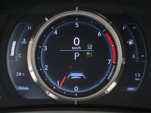 2017300 F SPORT п؅^