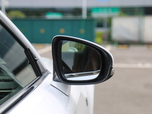 2017300 F SPORT (x)(ji)^