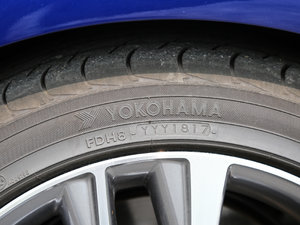 2017300 F SPORT ݆̥Ʒ