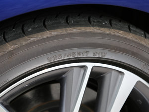 2017300 F SPORT ݆̥ߴ