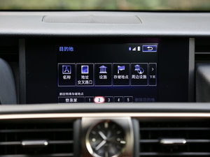 2017300 F SPORT п؅^