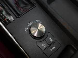 2017300 F SPORT п؅^