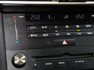 2017300 F SPORT п؅^