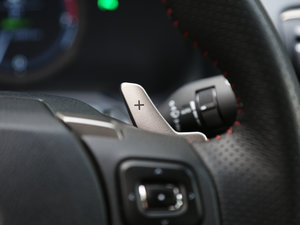 2017300 F SPORT п؅^