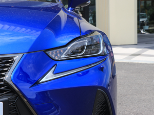 2017300 F SPORT (x)(ji)^