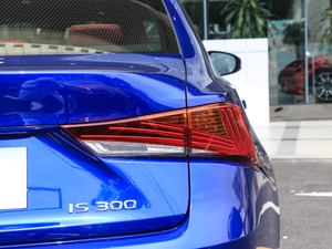 2017300 F SPORT (x)(ji)^