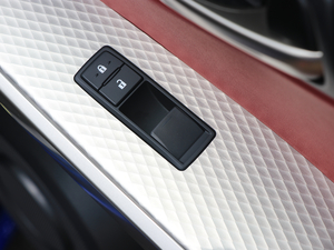 2017300 F SPORT п؅^(q)