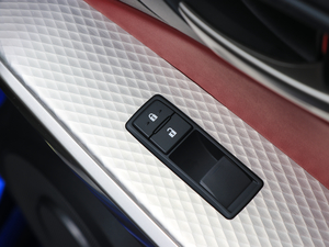 2017300 F SPORT п؅^(q)