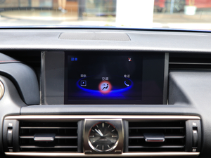 2017300 F SPORT п؅^