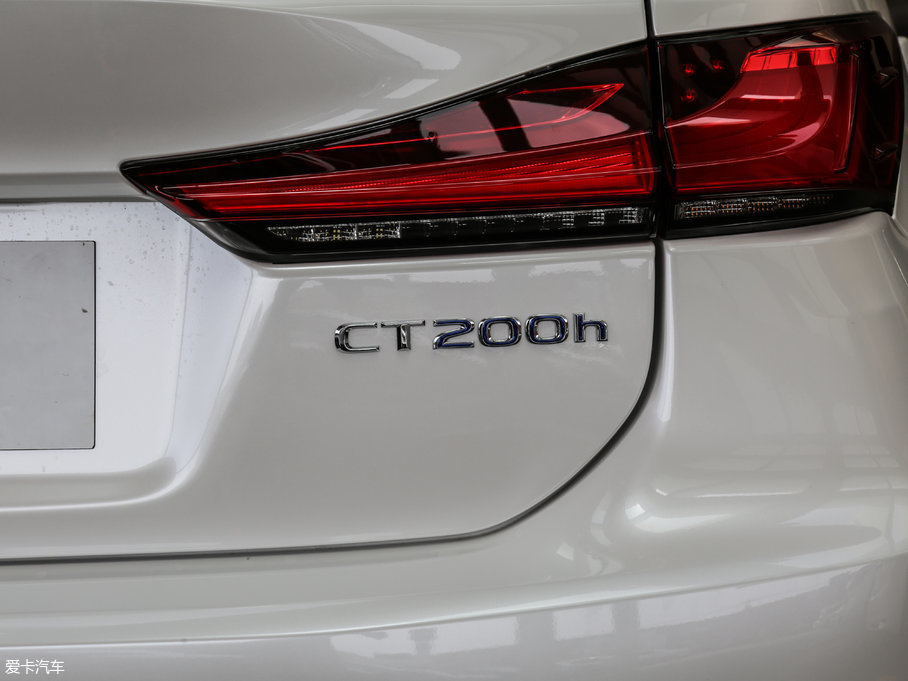 2017׿_˹CT 200h m ɫ