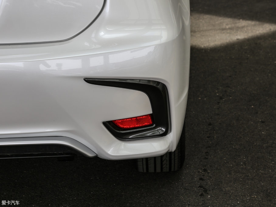 2017׿_˹CT 200h m ɫ