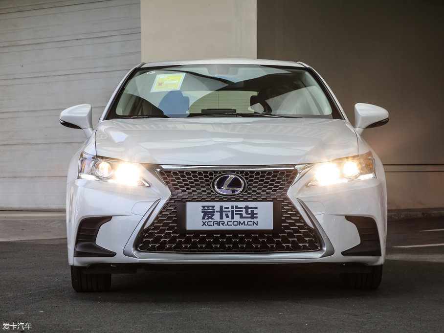 2017׿_˹CT 200h m ɫ