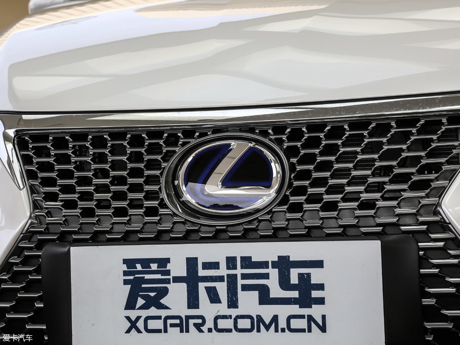 2017׿_˹CT 200h m ɫ