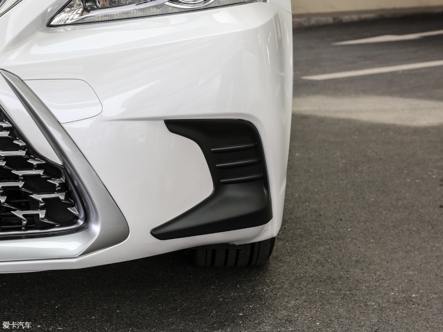 2017׿_˹CT 200h m ɫ