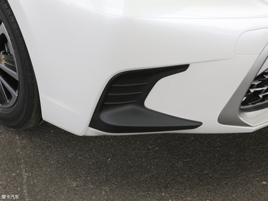 2017׿_˹CT 200h m ɫ