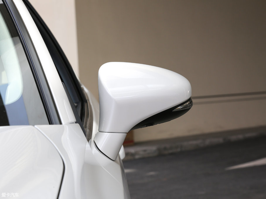 2017׿_˹CT 200h m ɫ