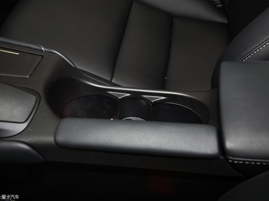 2017׿_˹CT 200h m ɫ