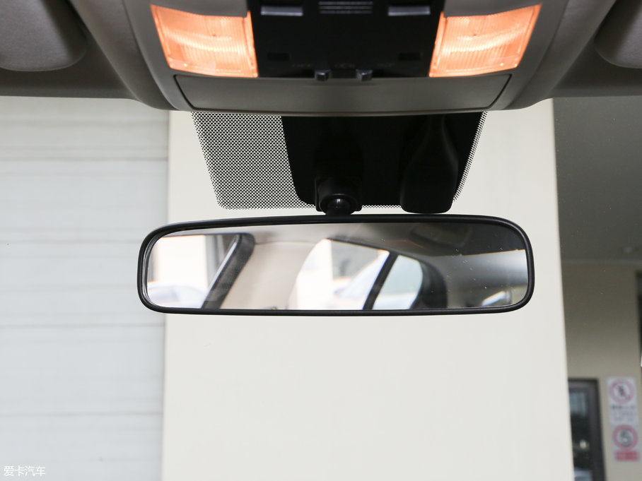 2017׿_˹CT 200h m ɫ