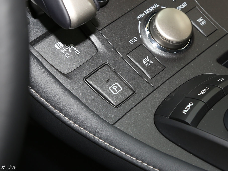 2017׿_˹CT 200h m ɫ