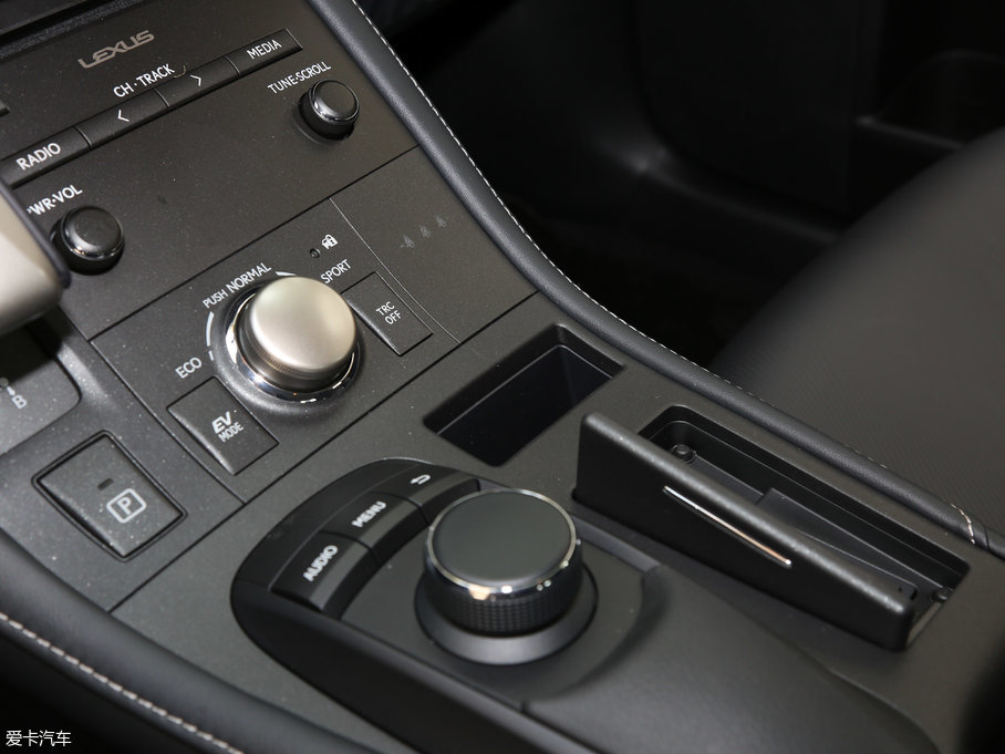 2017׿_˹CT 200h m ɫ