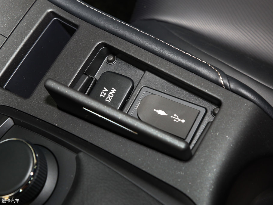 2017׿_˹CT 200h m ɫ