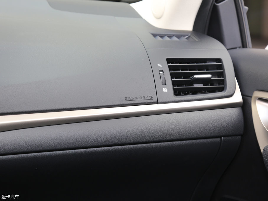 2017׿_˹CT 200h m ɫ