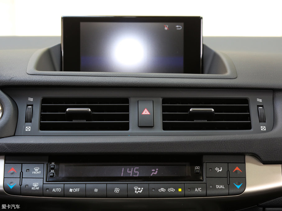 2017׿_˹CT 200h m ɫ