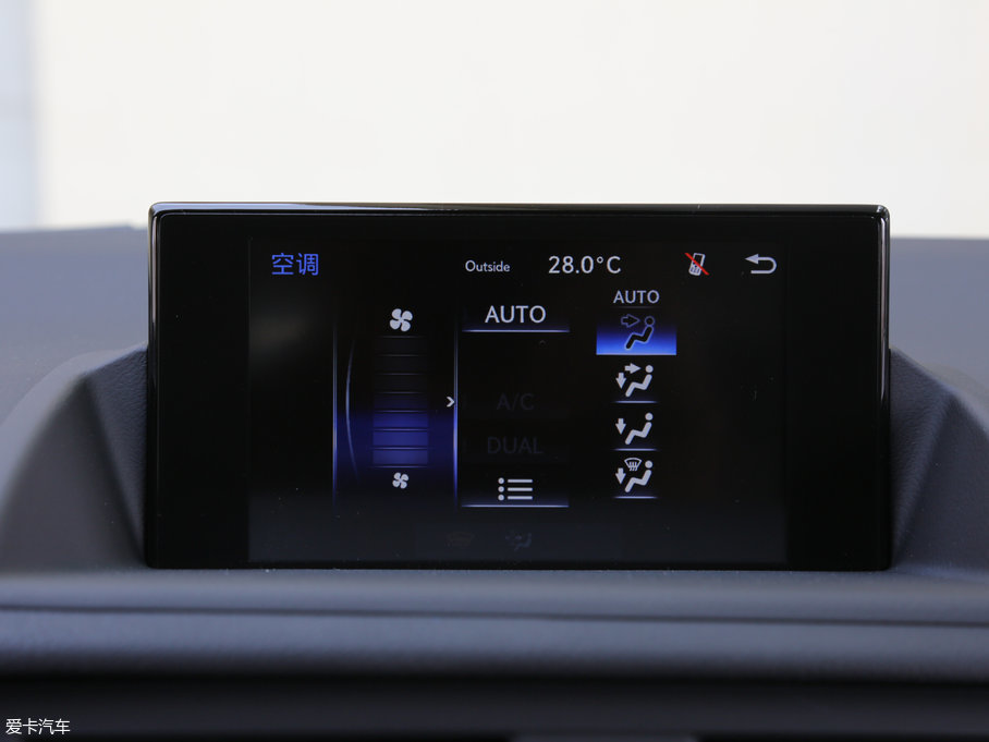 2017׿_˹CT 200h m ɫ