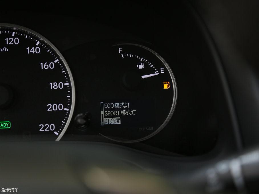 2017׿_˹CT 200h m ɫ