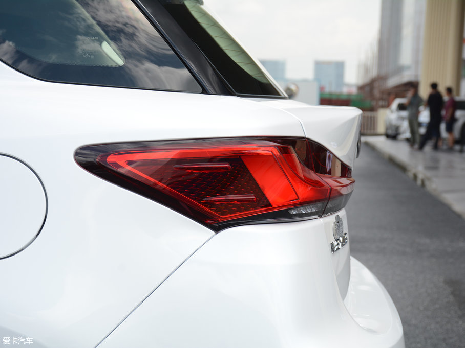 2017׿_˹CT 200h Ӣ ɫ