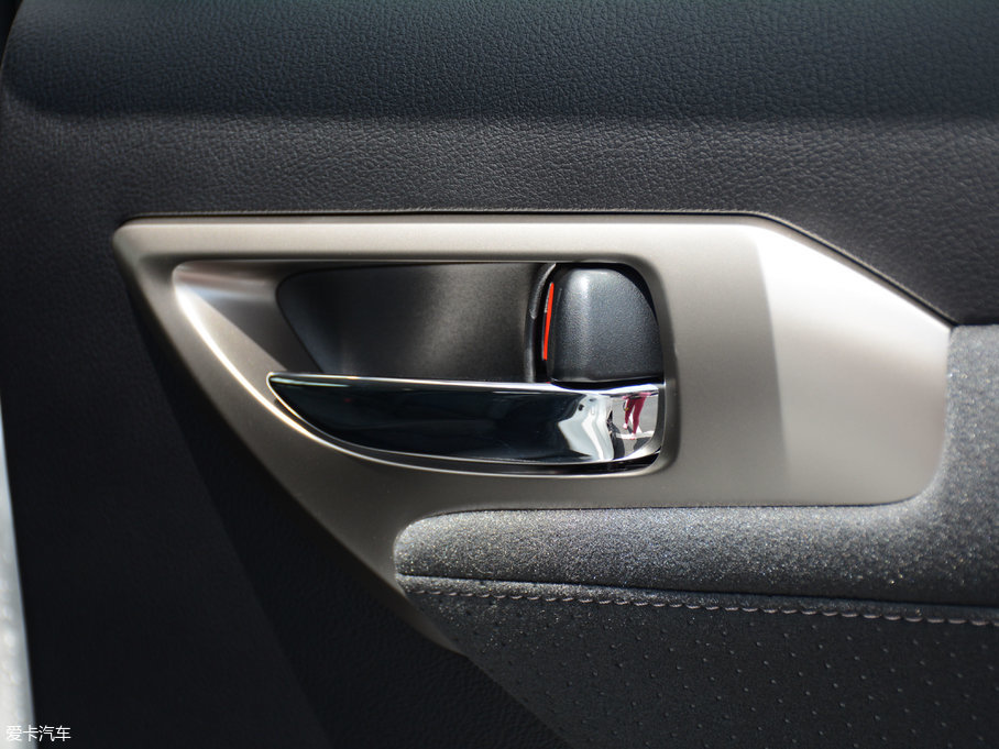 2017���׿��_˹CT 200h ��Ӣ�� ��ɫ