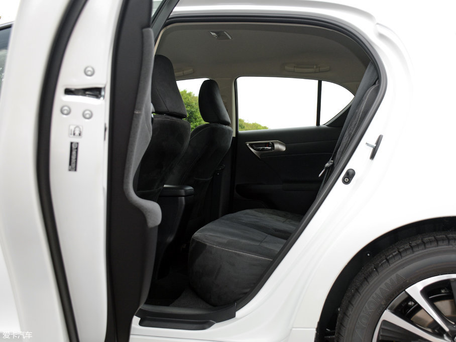 2017���׿��_˹CT 200h ��Ӣ�� ��ɫ