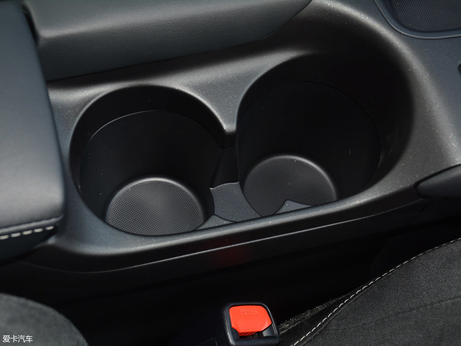 2017���׿��_˹CT 200h ��Ӣ�� ��ɫ