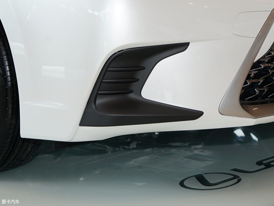 2017׿_˹CT 200h m ɫ