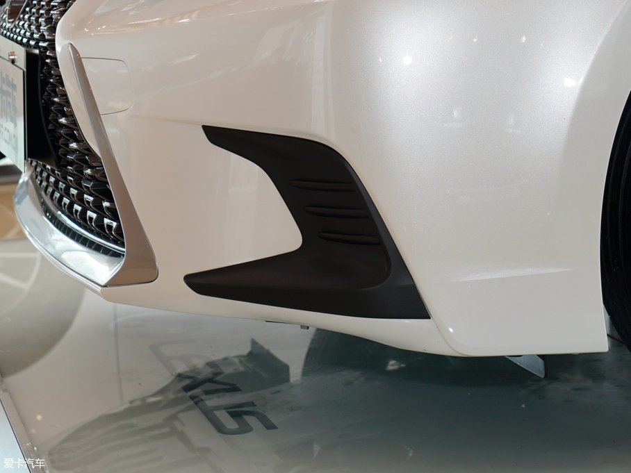 2017׿_˹CT 200h m ɫ