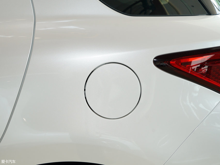 2017׿_˹CT 200h m ɫ