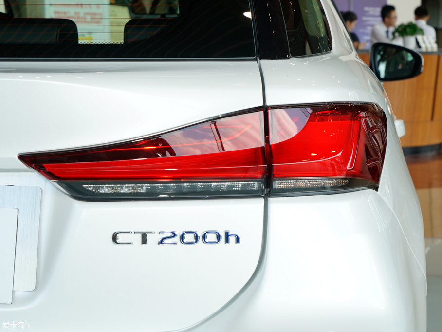 2017׿_˹CT 200h m ɫ