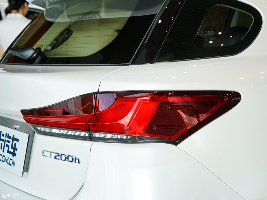 2017׿_˹CT 200h m ɫ