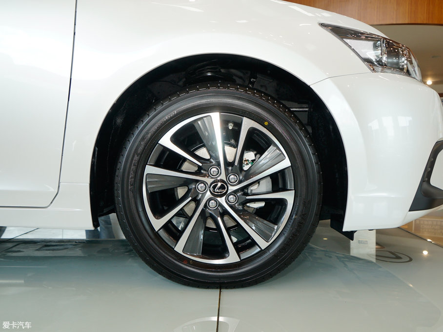 2017׿_˹CT 200h m ɫ