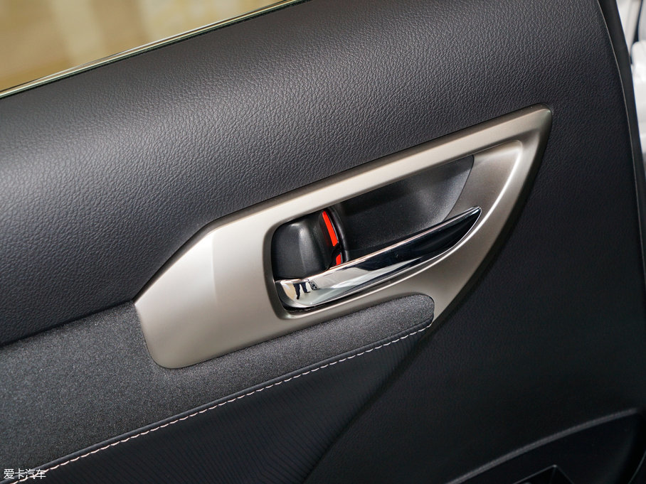 2017׿_˹CT 200h m ɫ