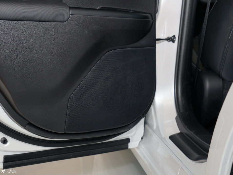 2017׿_˹CT 200h m ɫ