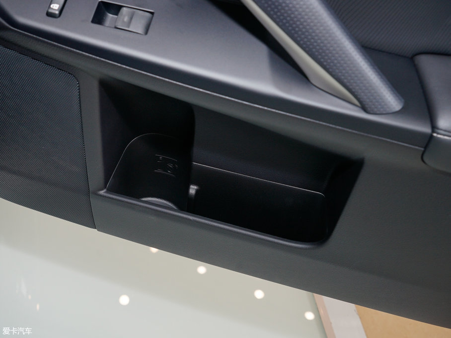 2017׿_˹CT 200h m ɫ