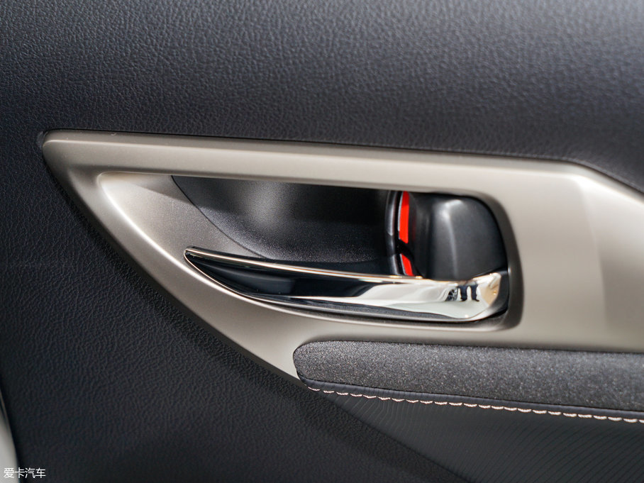 2017׿_˹CT 200h m ɫ