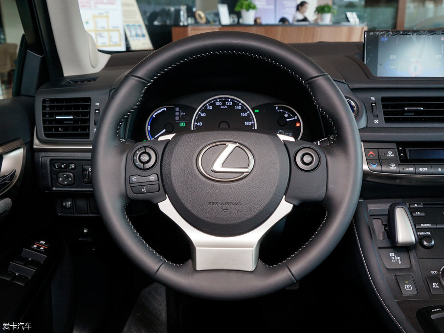 2017׿_˹CT 200h m ɫ