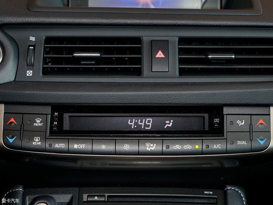 2017׿_˹CT 200h m ɫ